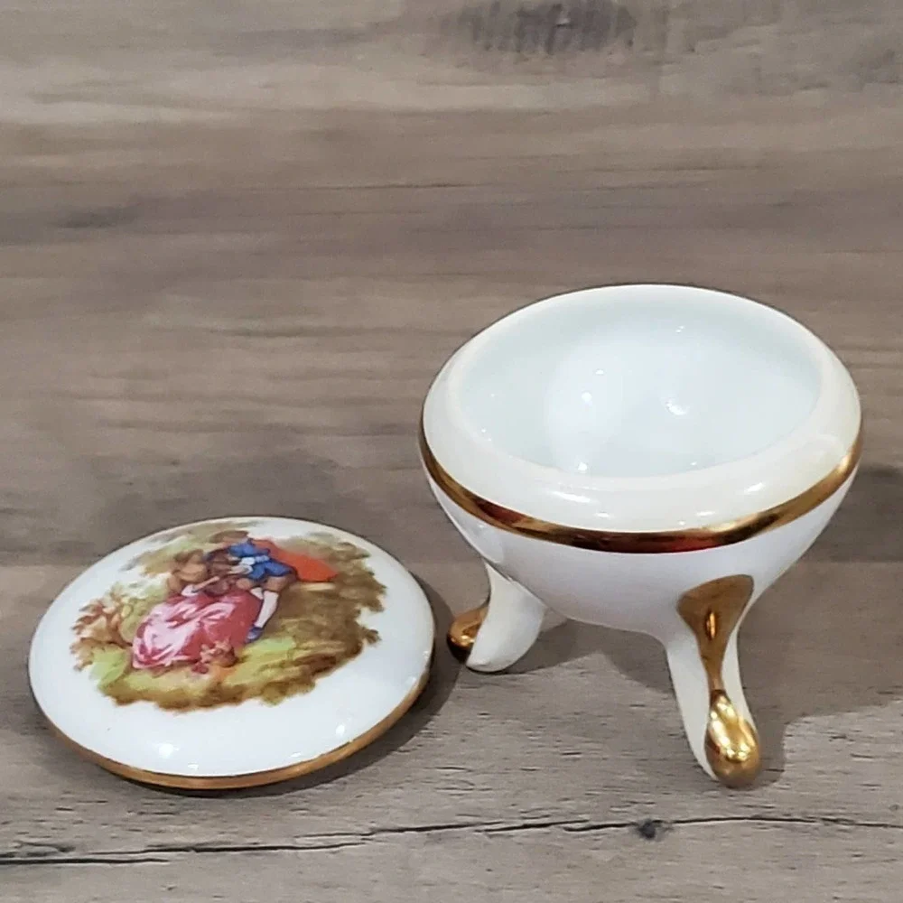 Signed Vintage Limoges France Courting Couple Porcelain 3 Legs Trinket Box